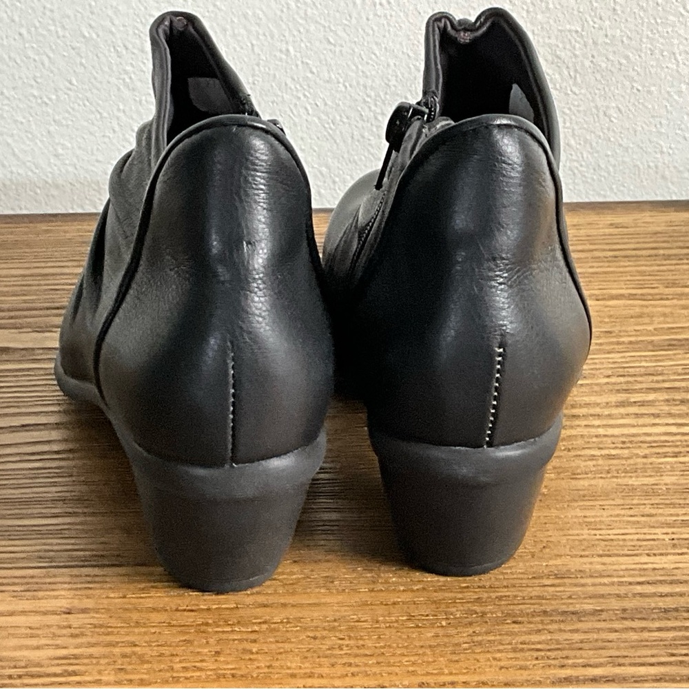 Naot Advance Black Leather Ankle Boot, New in Box - Picture 5 of 8